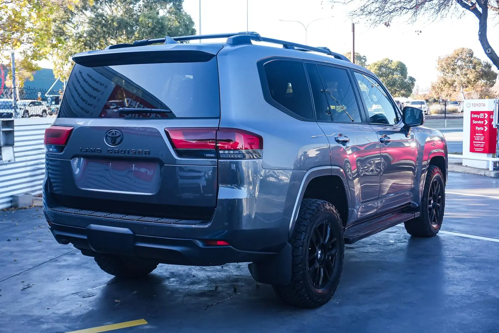 2021 Toyota Landcruiser Gallery Image 2