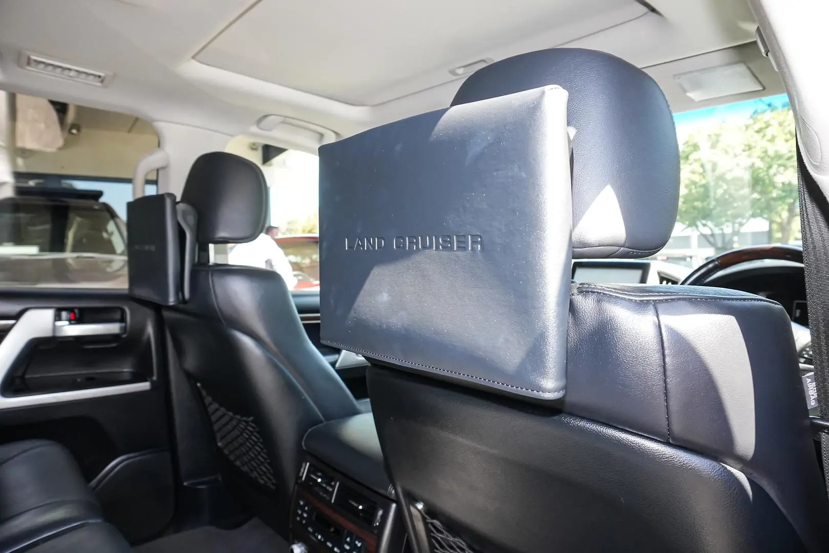 2017 Toyota Landcruiser Gallery Image 19