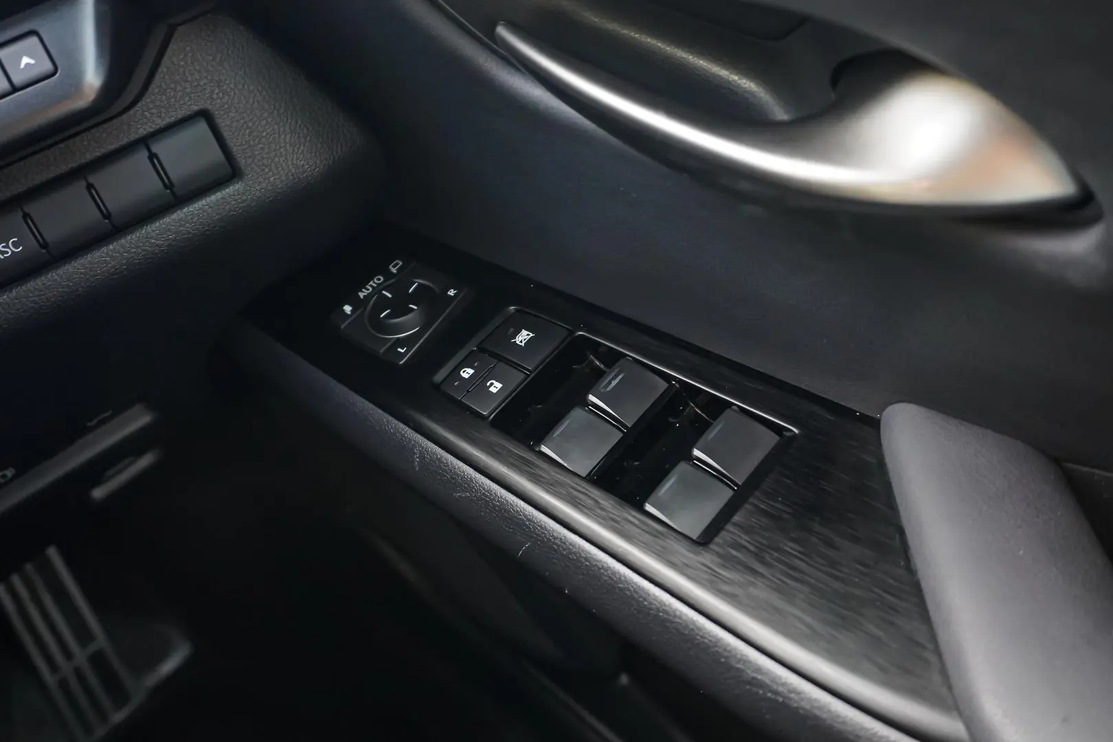 2021 Lexus UX Gallery Image 22