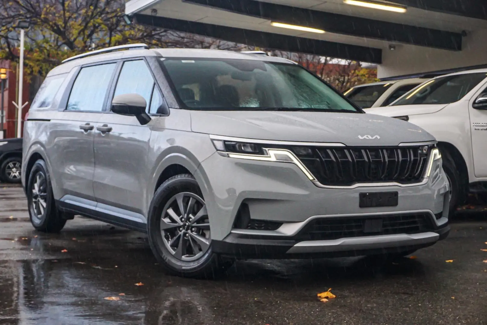 2022 Kia Carnival Gallery Image 2