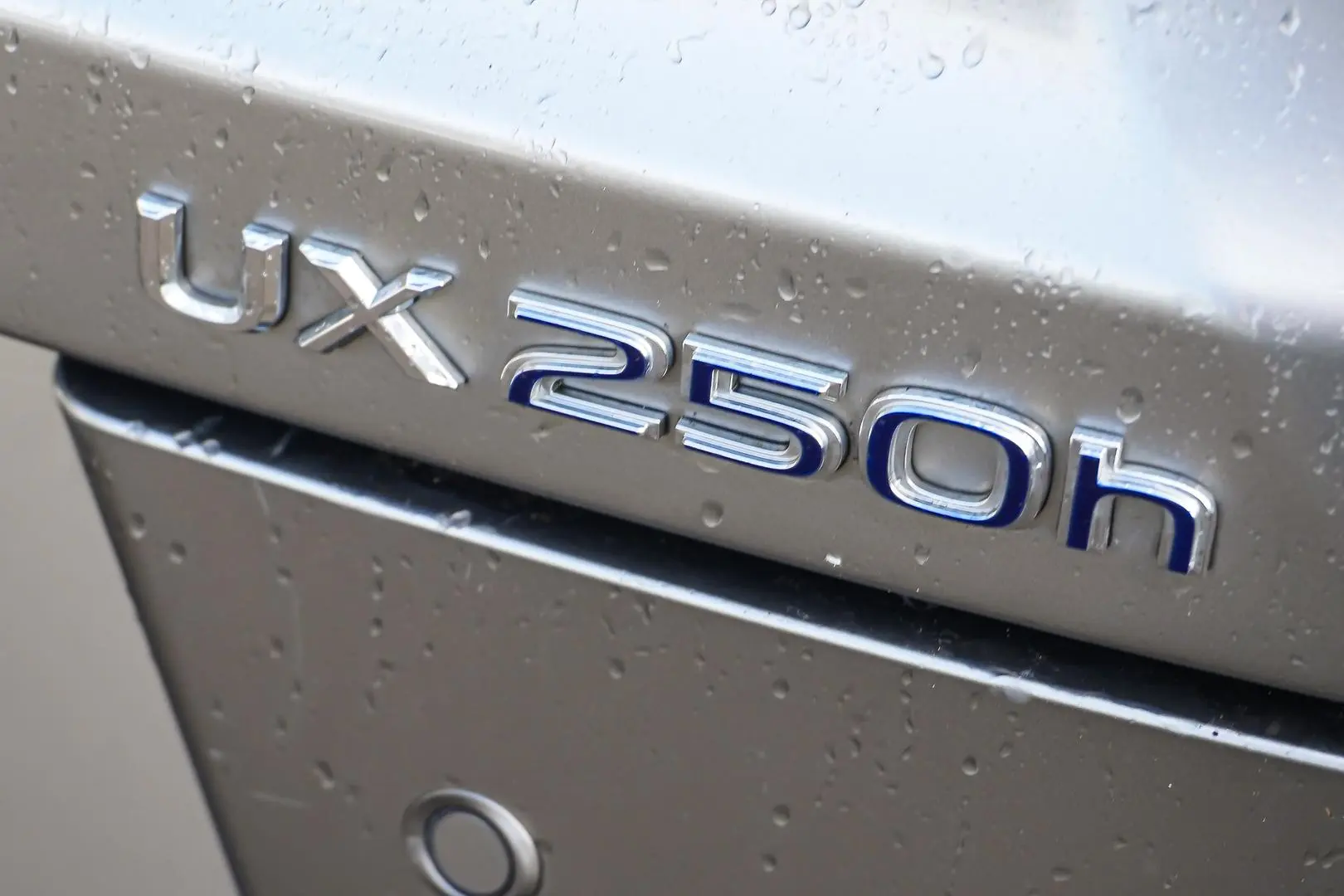 2021 Lexus UX Gallery Image 14