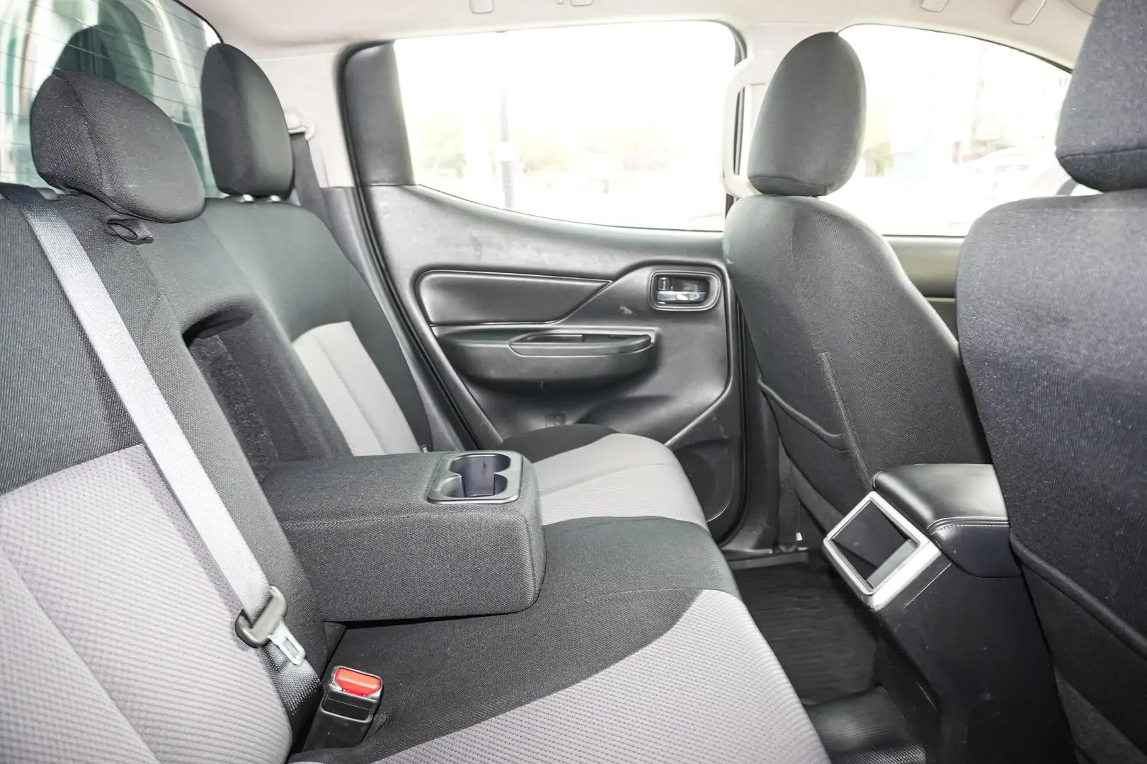 2019 Mitsubishi Triton Gallery Image 9