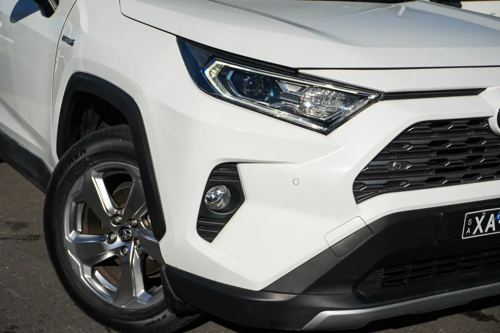 2020 Toyota RAV4 Gallery Image 11
