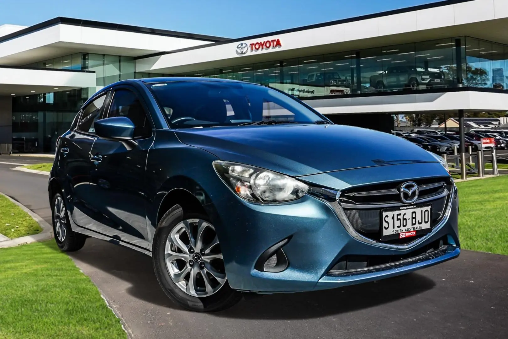 2016 Mazda 2 Gallery Image 1