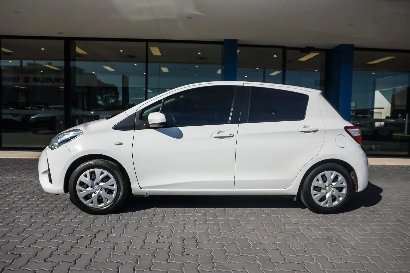 2019 Toyota Yaris Gallery Image 4