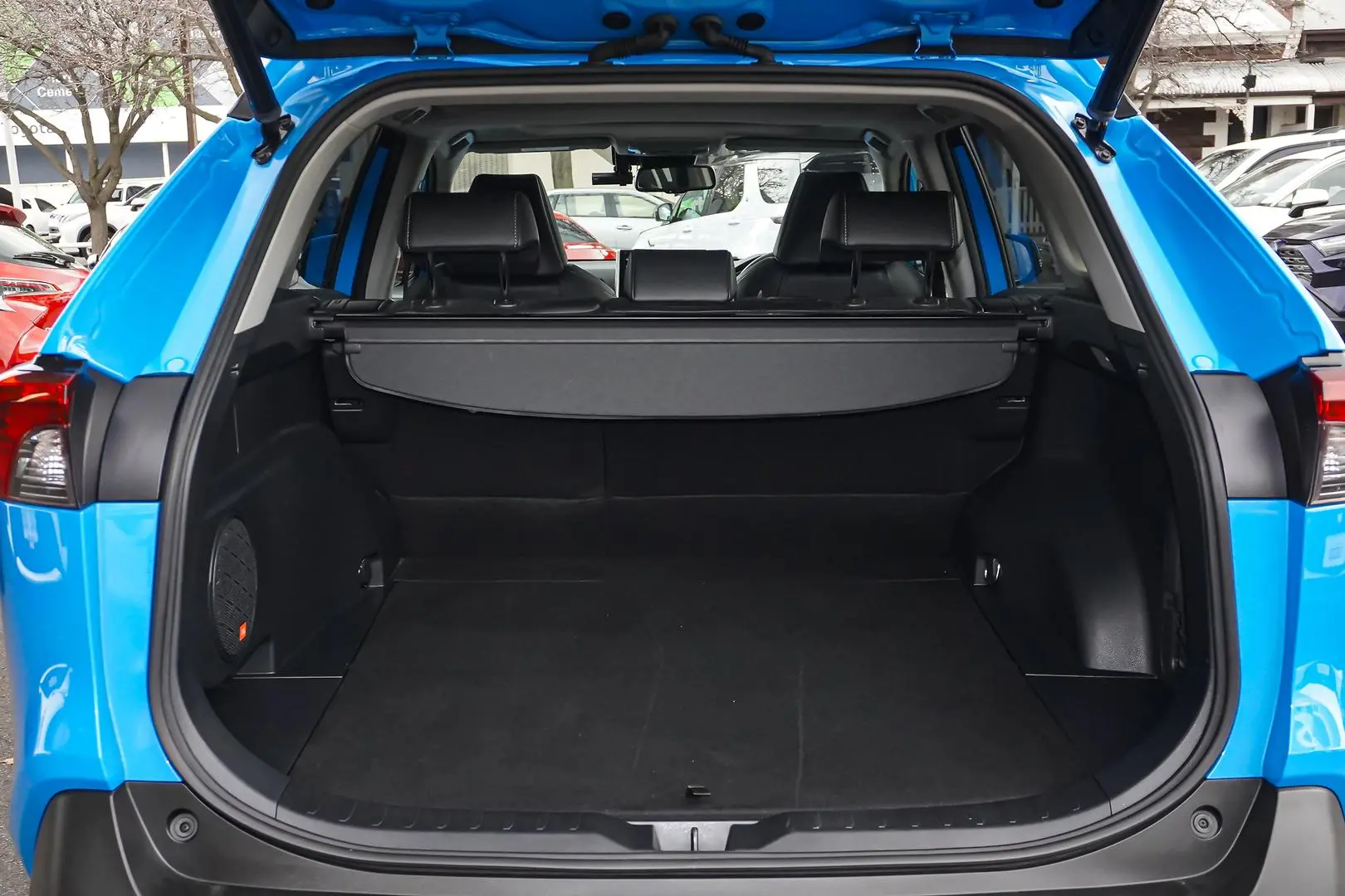 2020 Toyota RAV4 Gallery Image 9