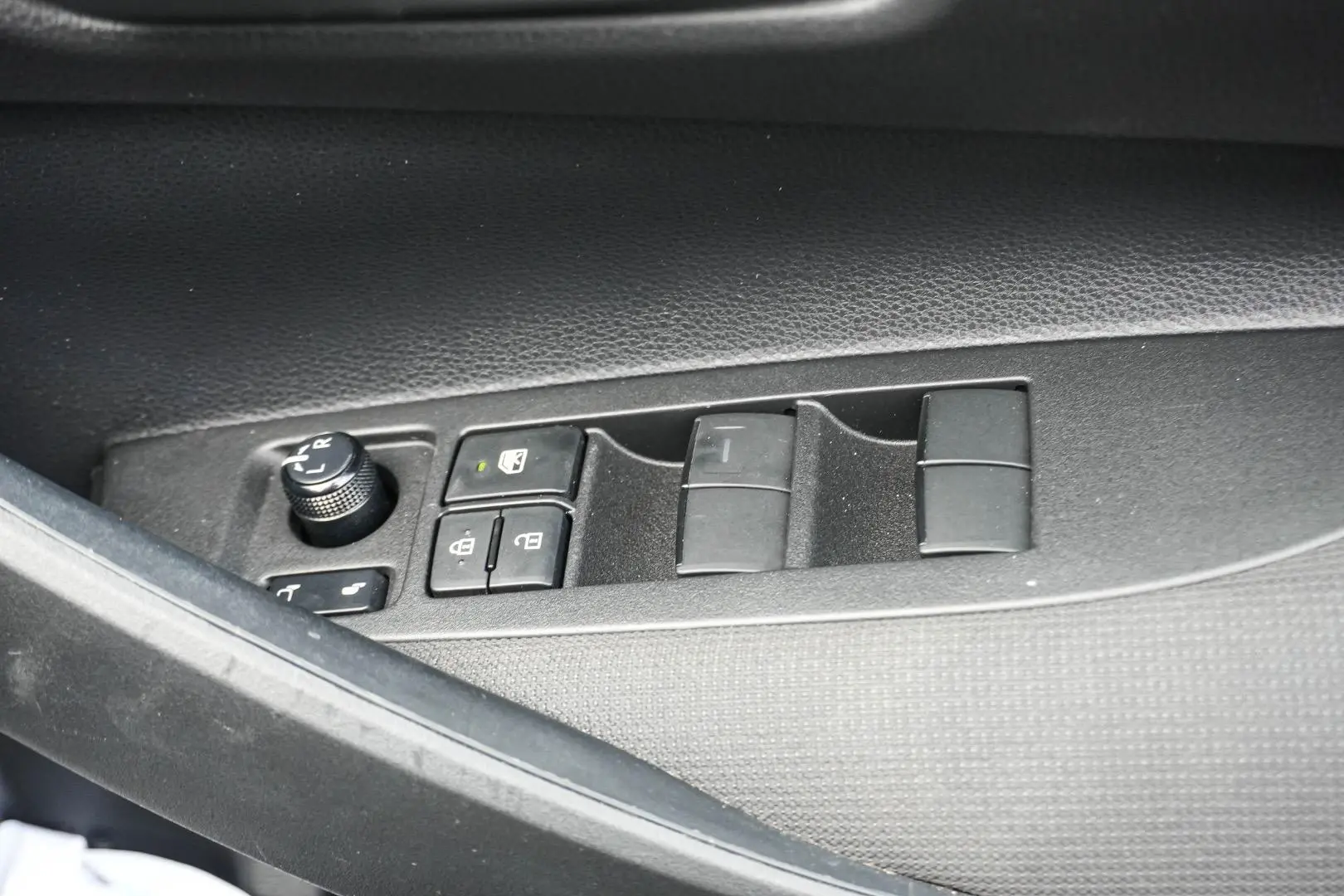 2021 Toyota Corolla Gallery Image 17