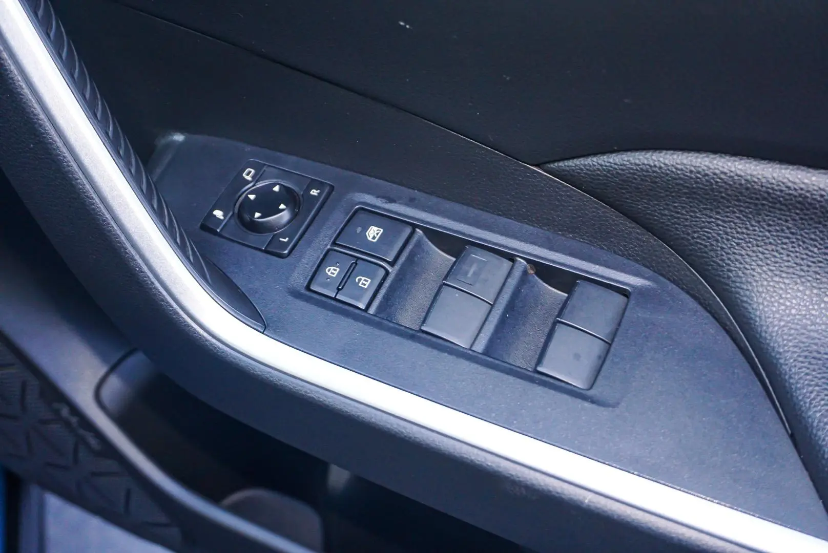 2022 Toyota RAV4 Gallery Image 19