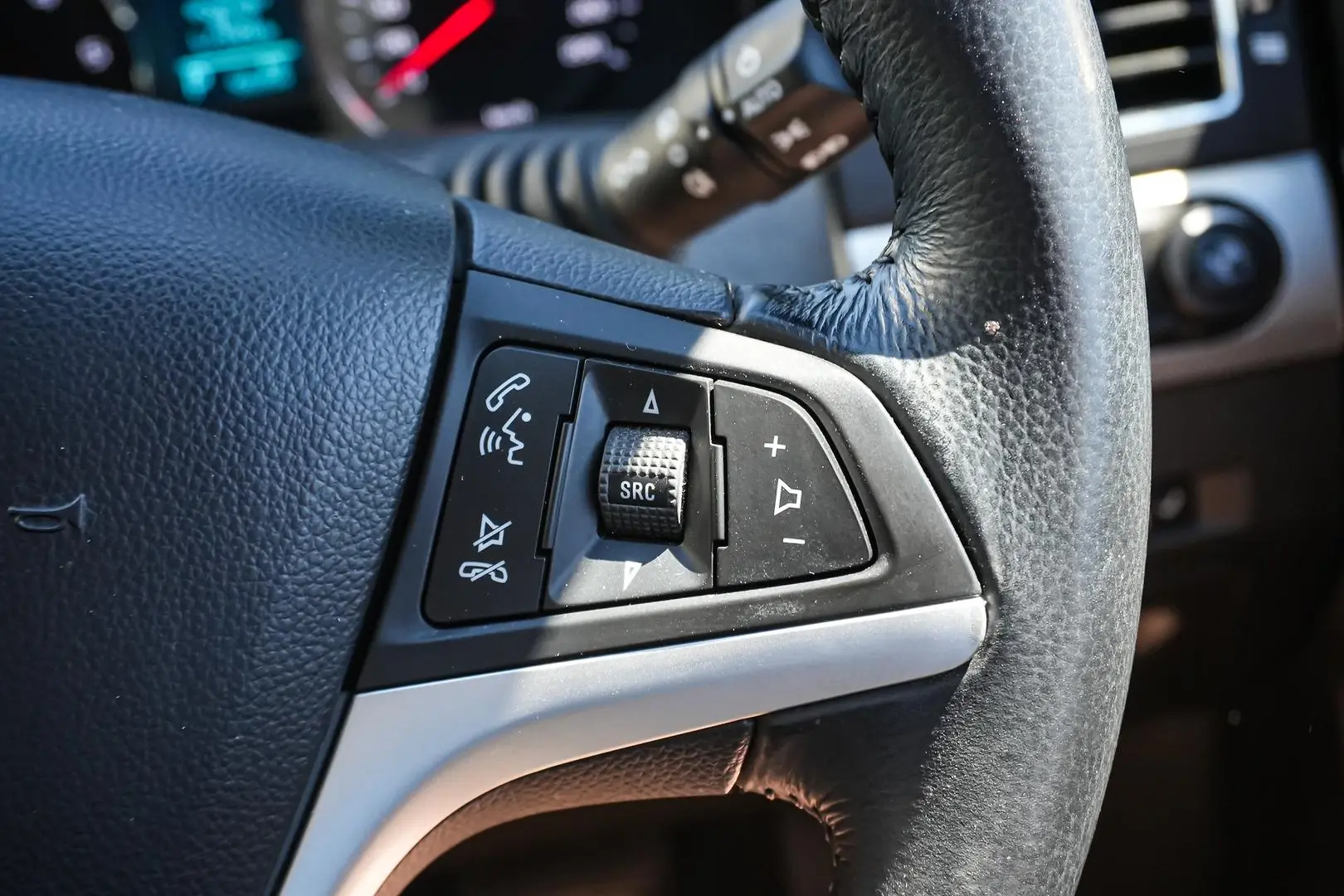 2016 Holden Captiva Gallery Image 21