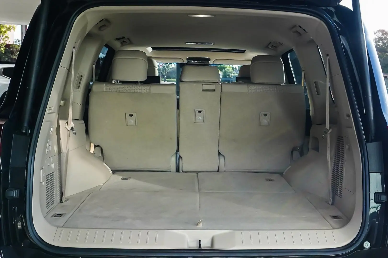 2022 Toyota Landcruiser Gallery Image 12
