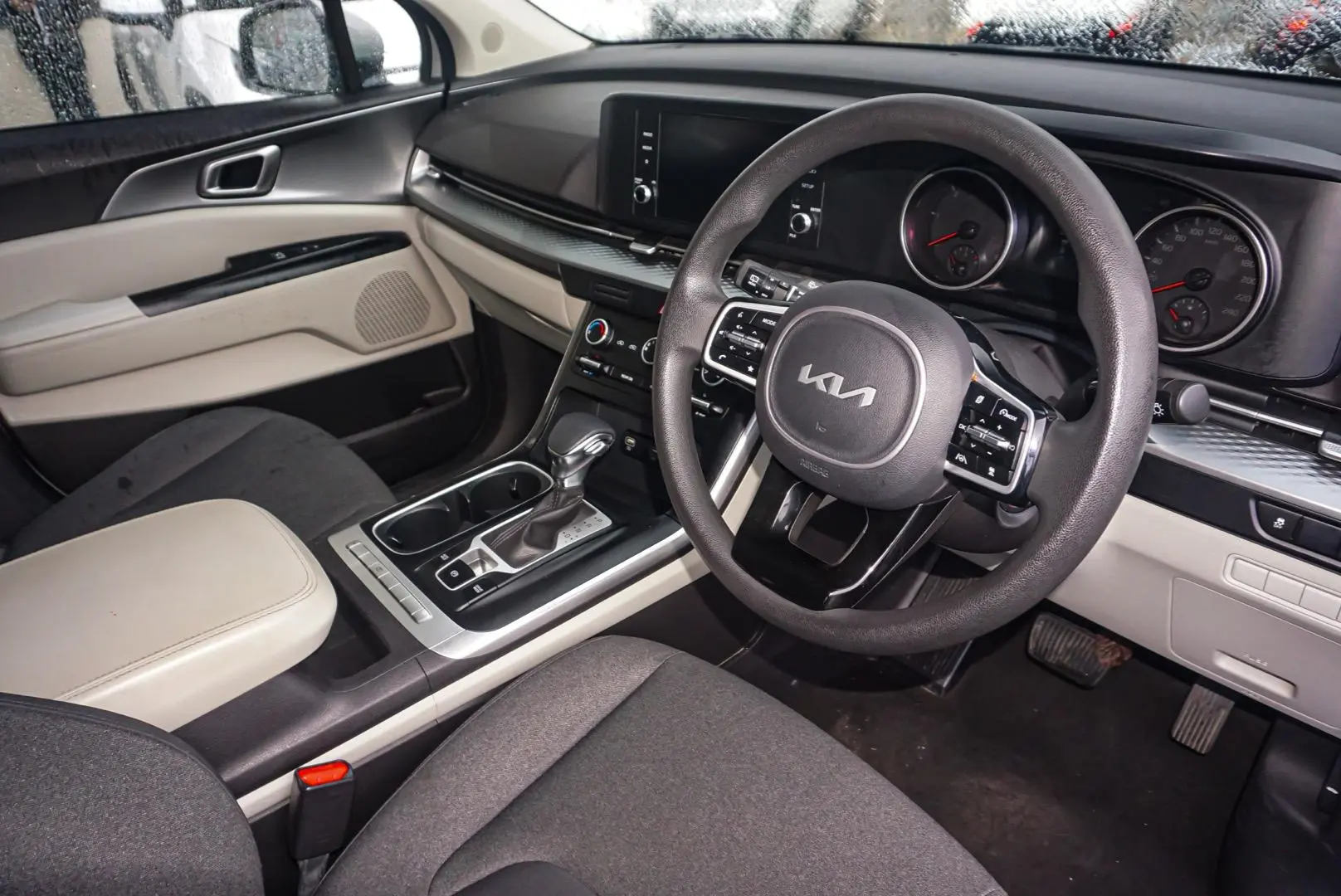 2022 Kia Carnival Gallery Image 7