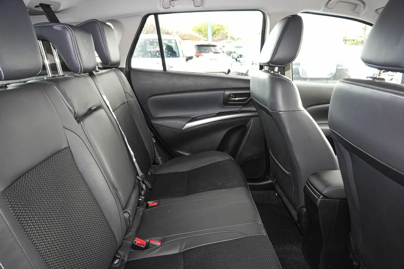 2023 Suzuki S-Cross Gallery Image 9