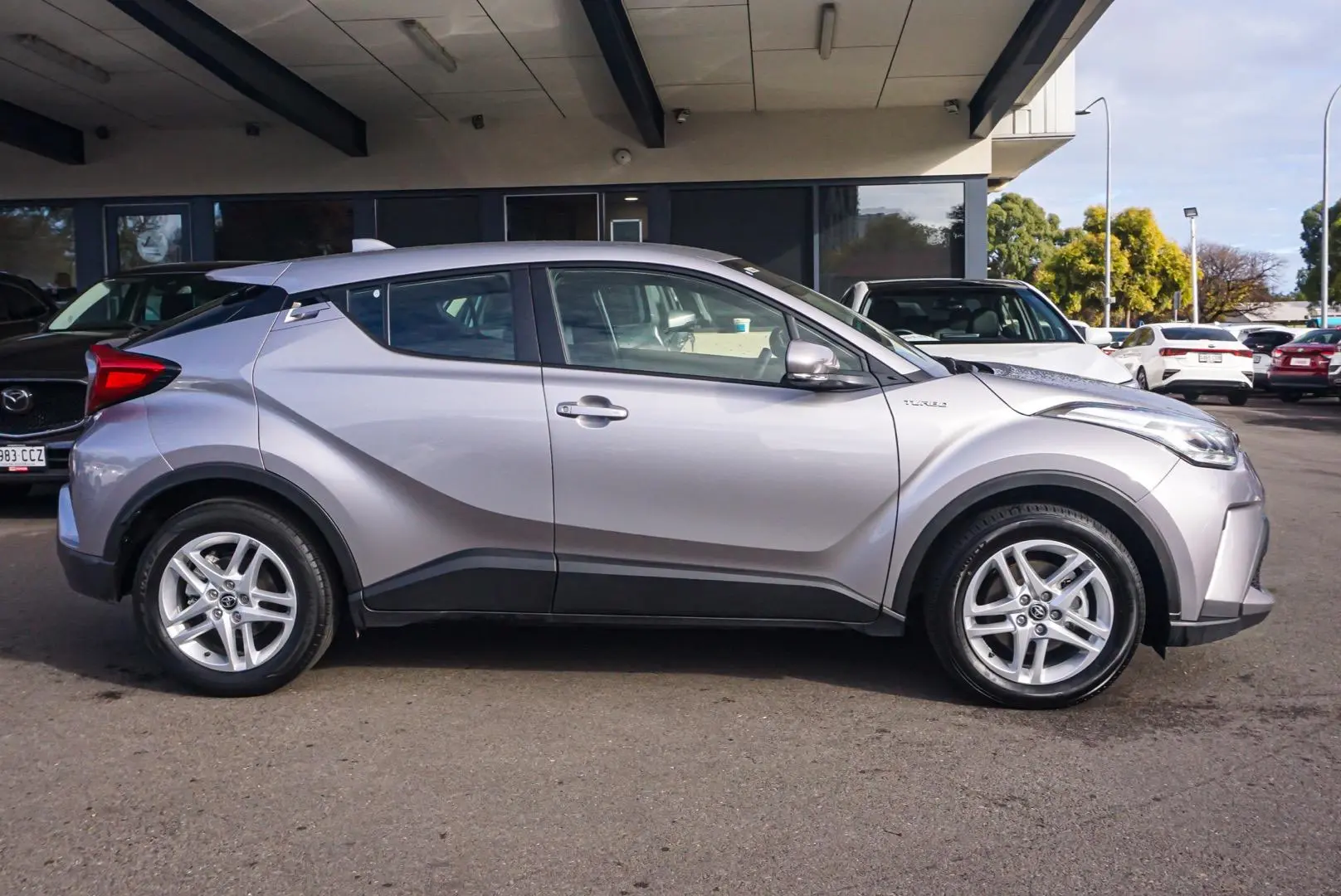 2023 Toyota C-HR Gallery Image 4
