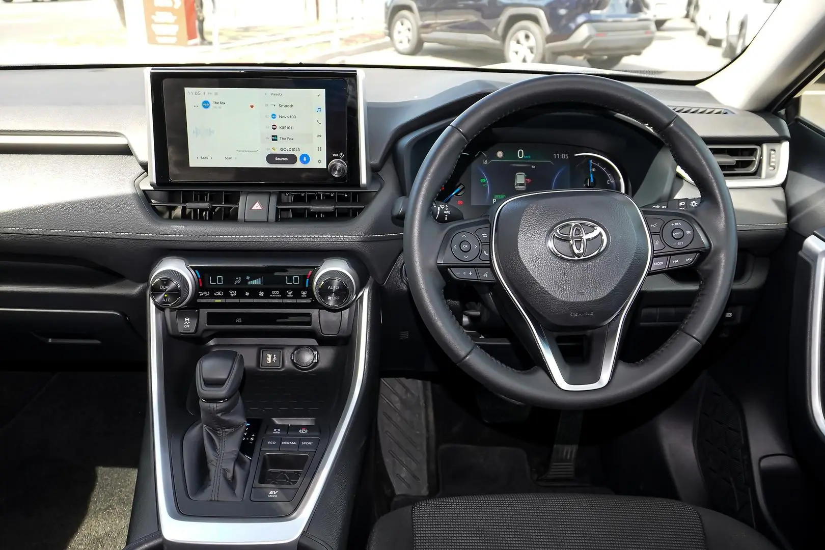 2025 Toyota RAV4 Gallery Image 9
