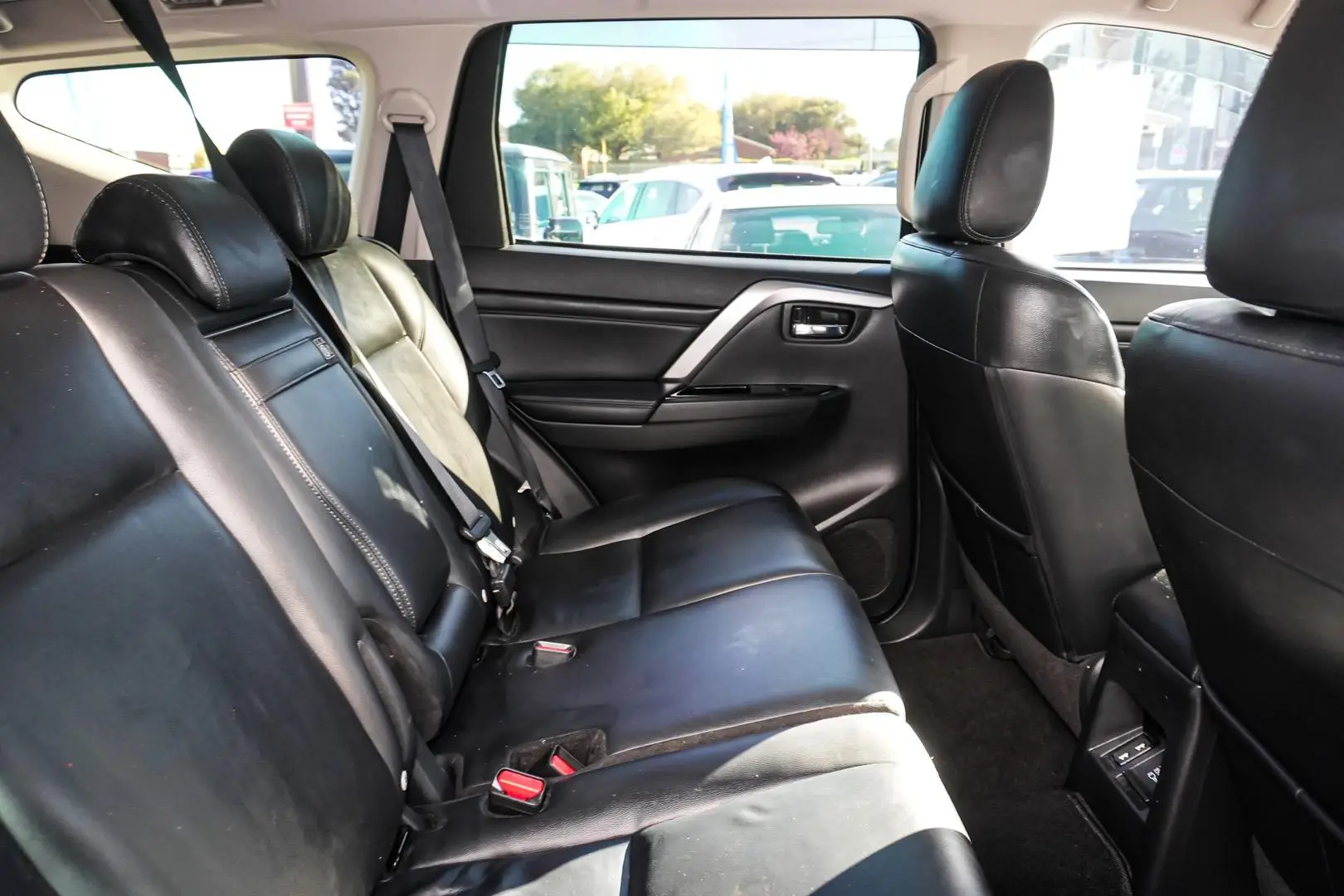 2022 Mitsubishi Pajero Sport Gallery Image 9