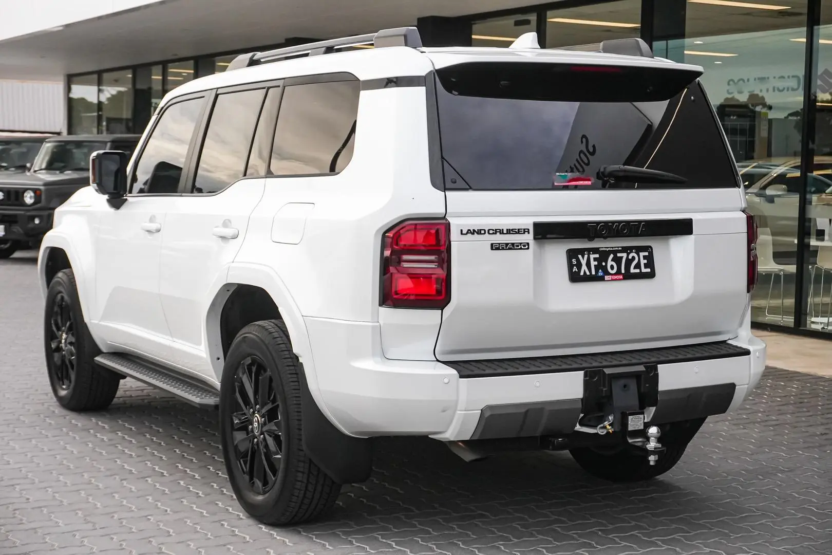 2025 Toyota Landcruiser Prado Gallery Image 3