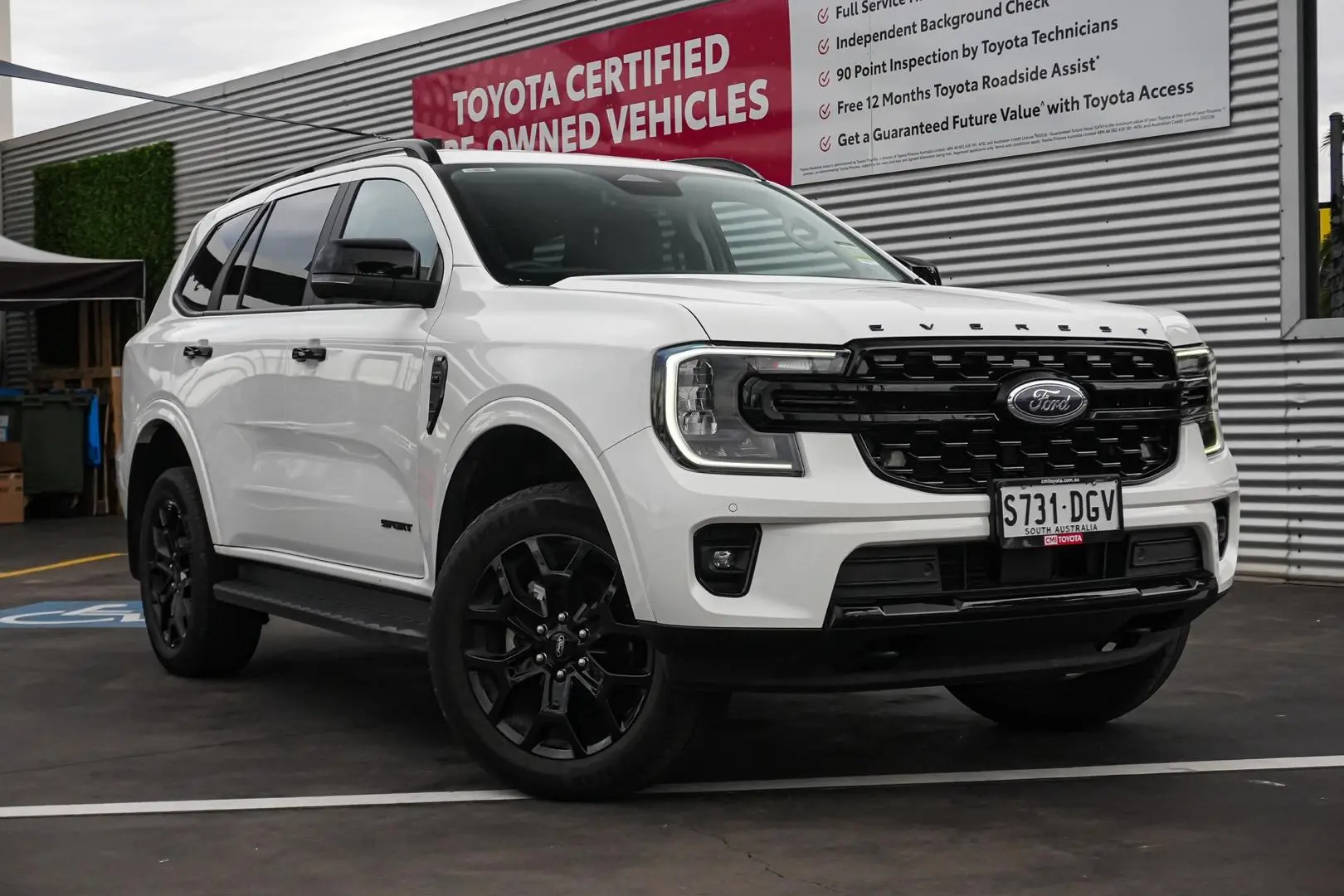 2024 Ford Everest Gallery Image 1