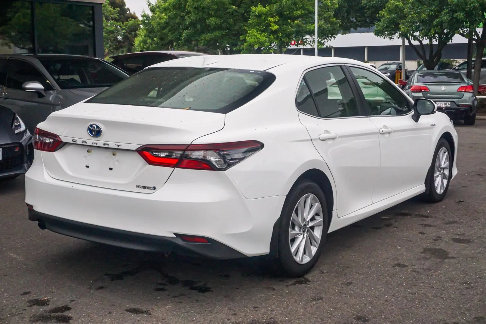 2021 Toyota Camry Image 2