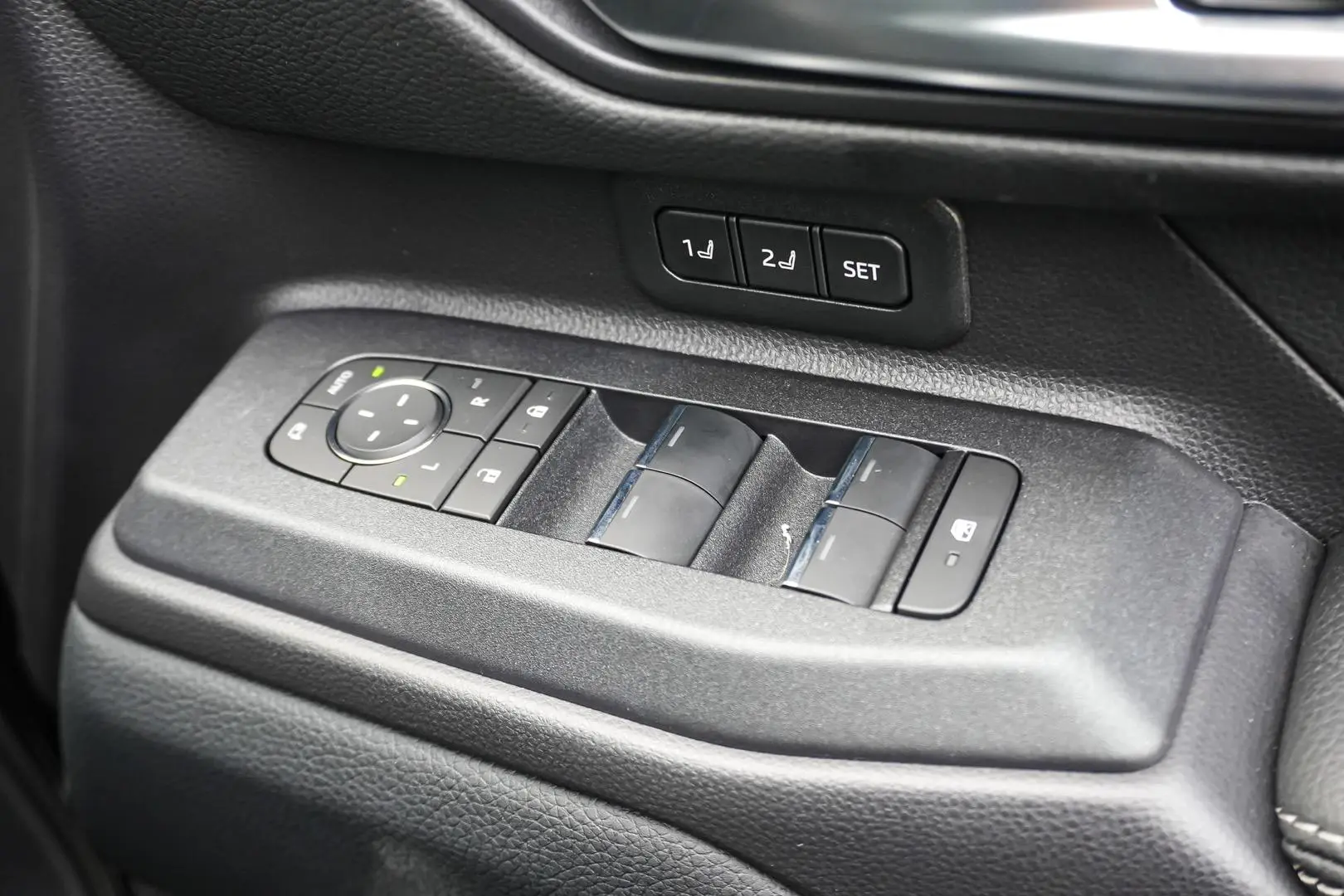 2025 Toyota Landcruiser Prado Gallery Image 19