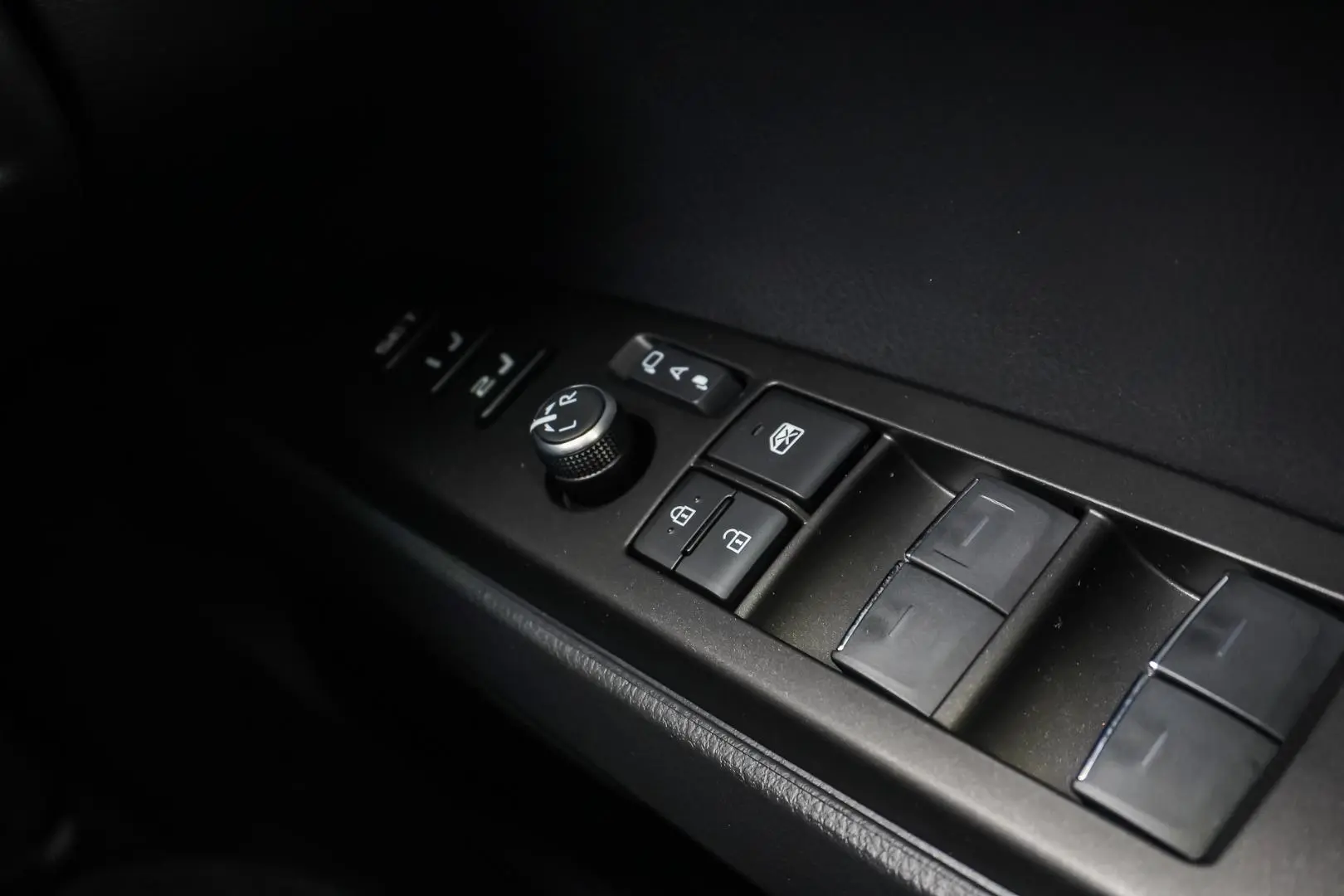 2025 Toyota Camry Gallery Image 21