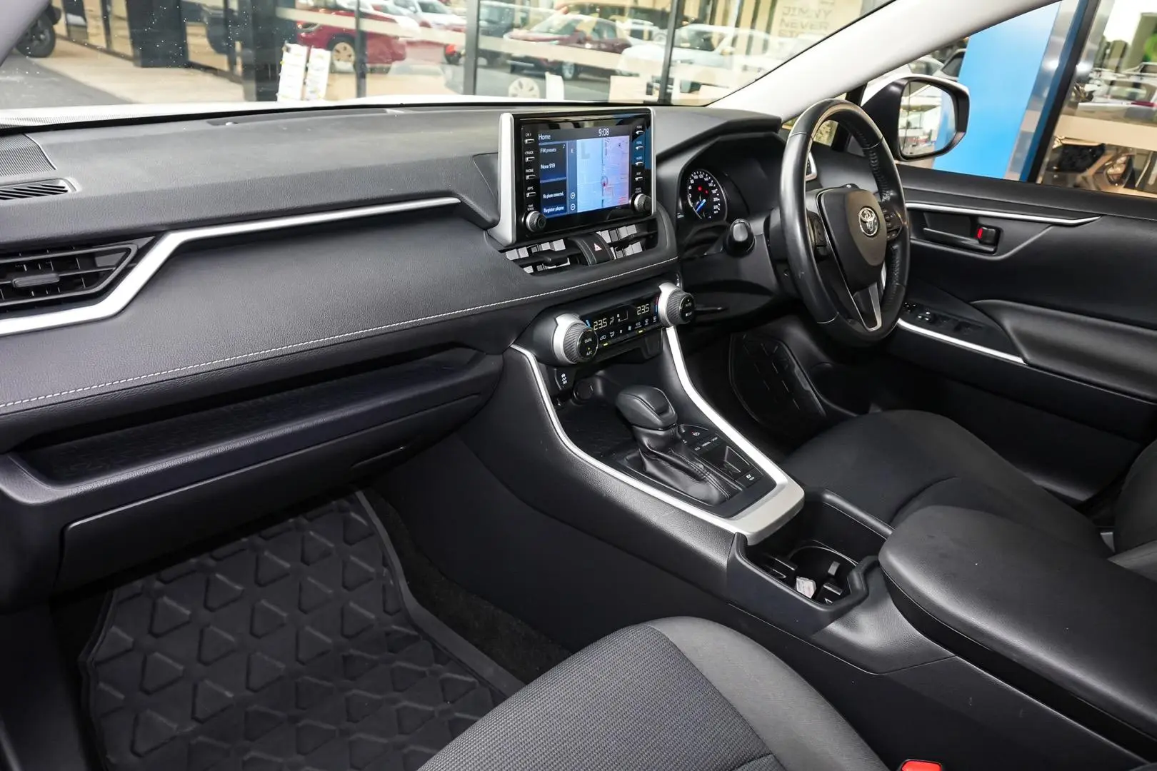 2022 Toyota RAV4 Gallery Image 10