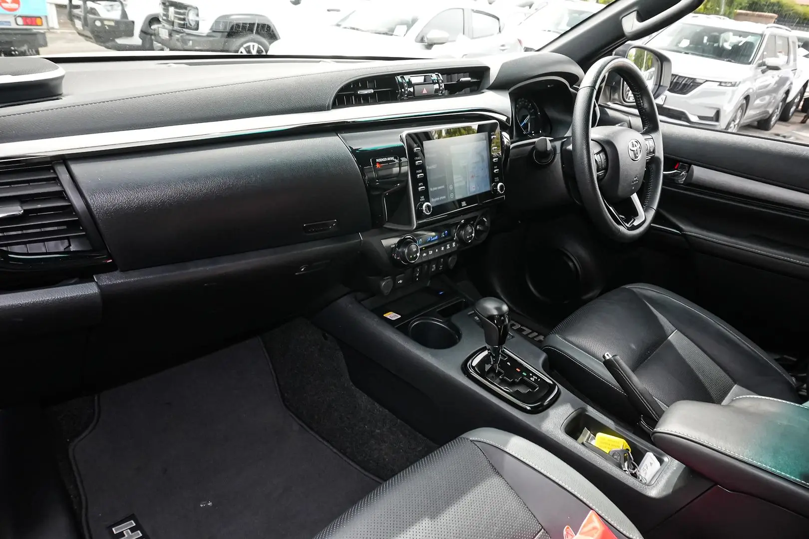 2024 Toyota Hilux Gallery Image 12