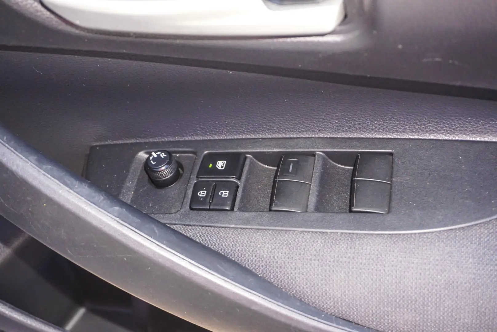 2021 Toyota Corolla Gallery Image 17