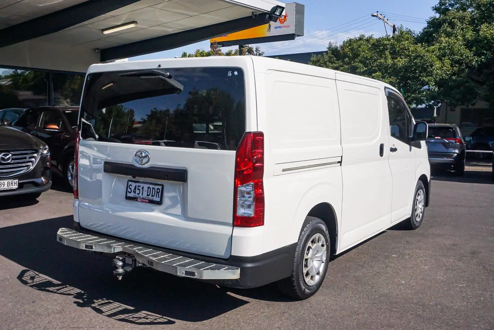 2021 Toyota Hiace Gallery Image 3