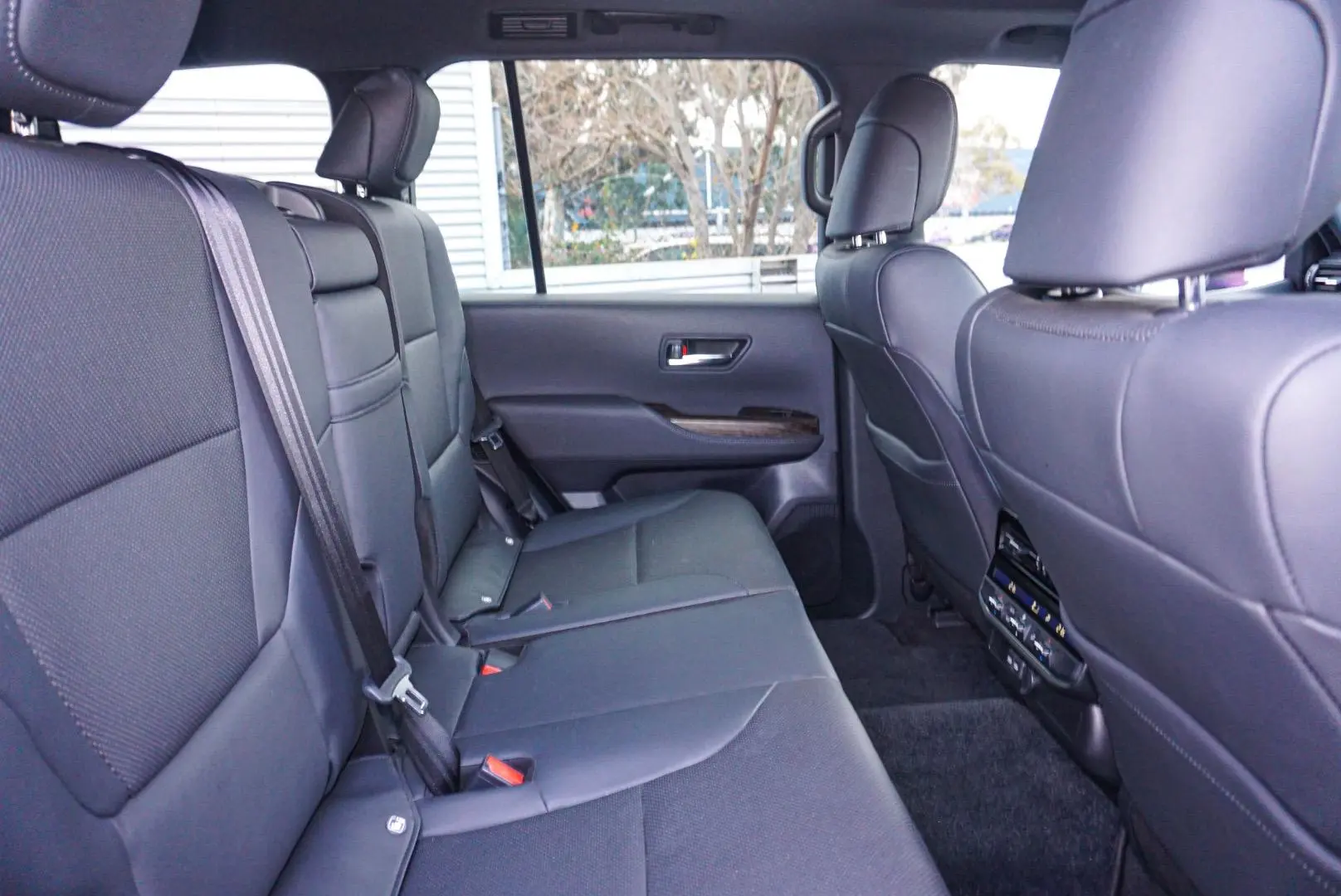 2021 Toyota Landcruiser Gallery Image 9