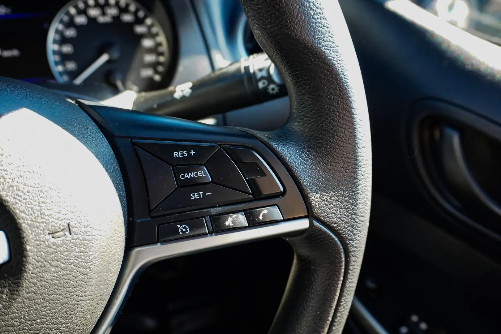 2023 Nissan Navara Gallery Image 18