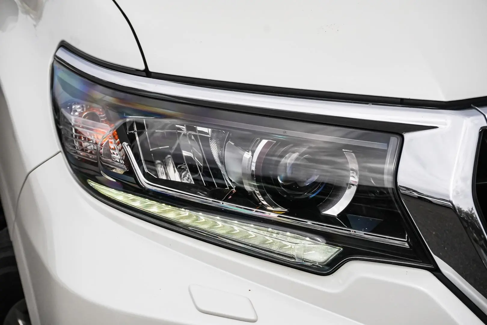2019 Toyota Landcruiser Prado Gallery Image 12