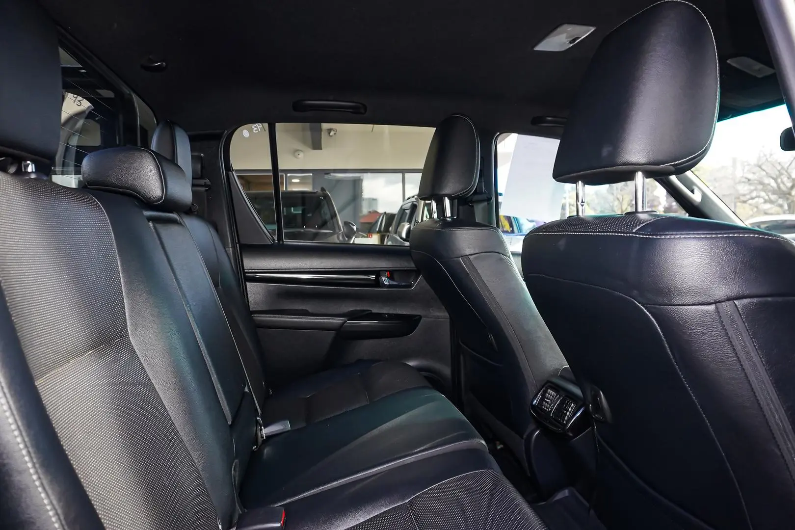 2018 Toyota Hilux Gallery Image 7