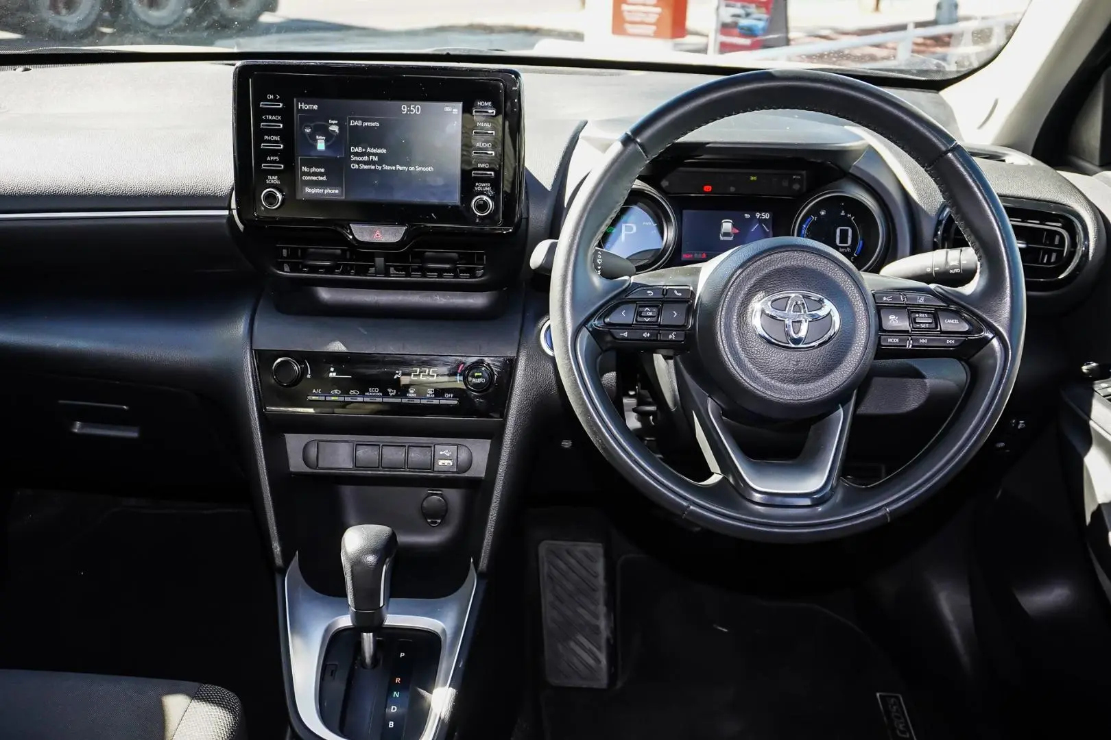 2022 Toyota Yaris Cross Gallery Image 9