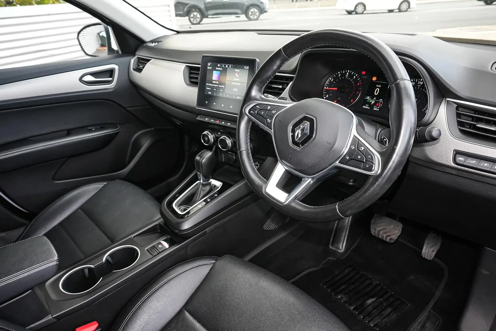 2023 Renault Arkana Gallery Image 15