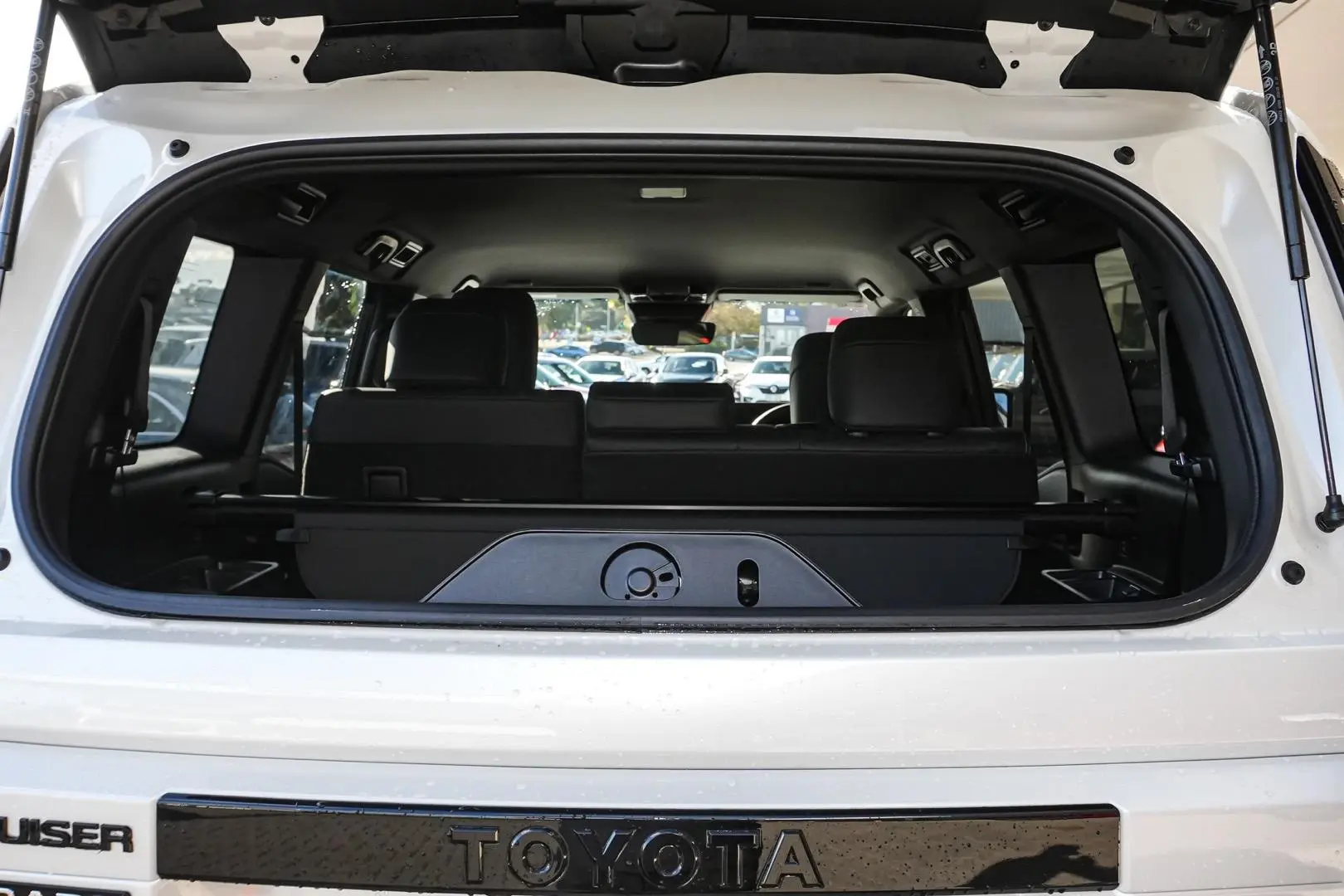 2026 Toyota Landcruiser Prado Gallery Image 16