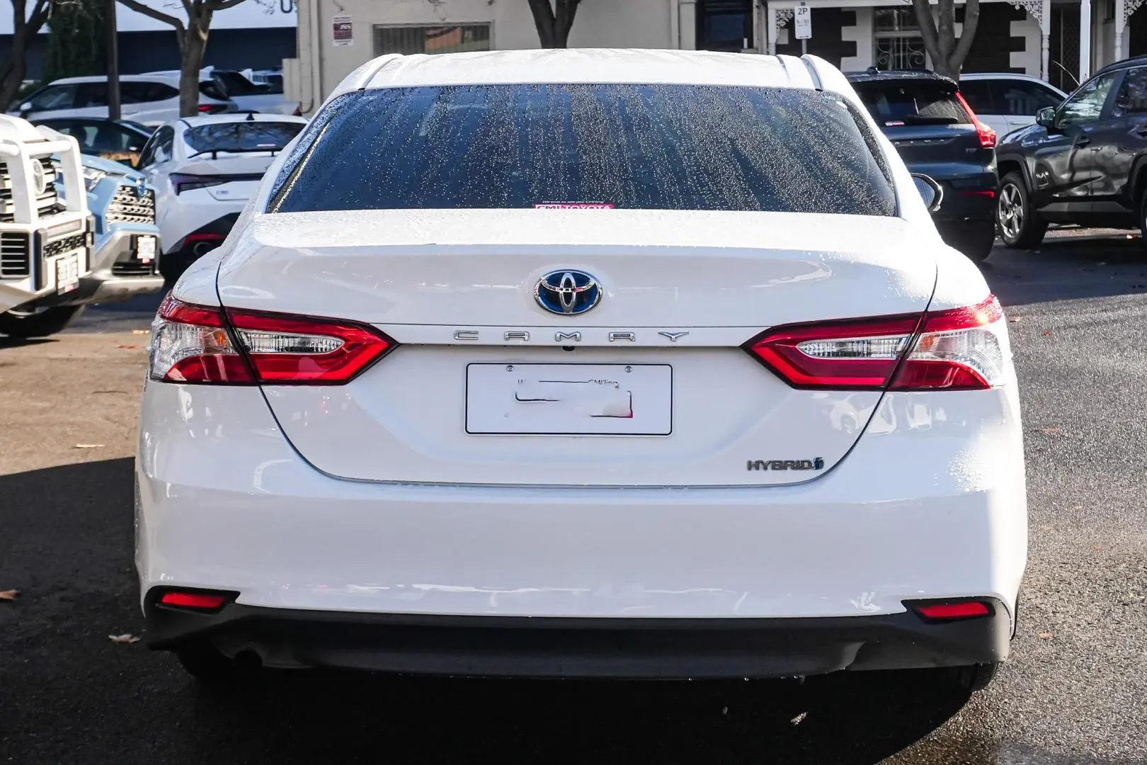 2019 Toyota Camry Gallery Image 6