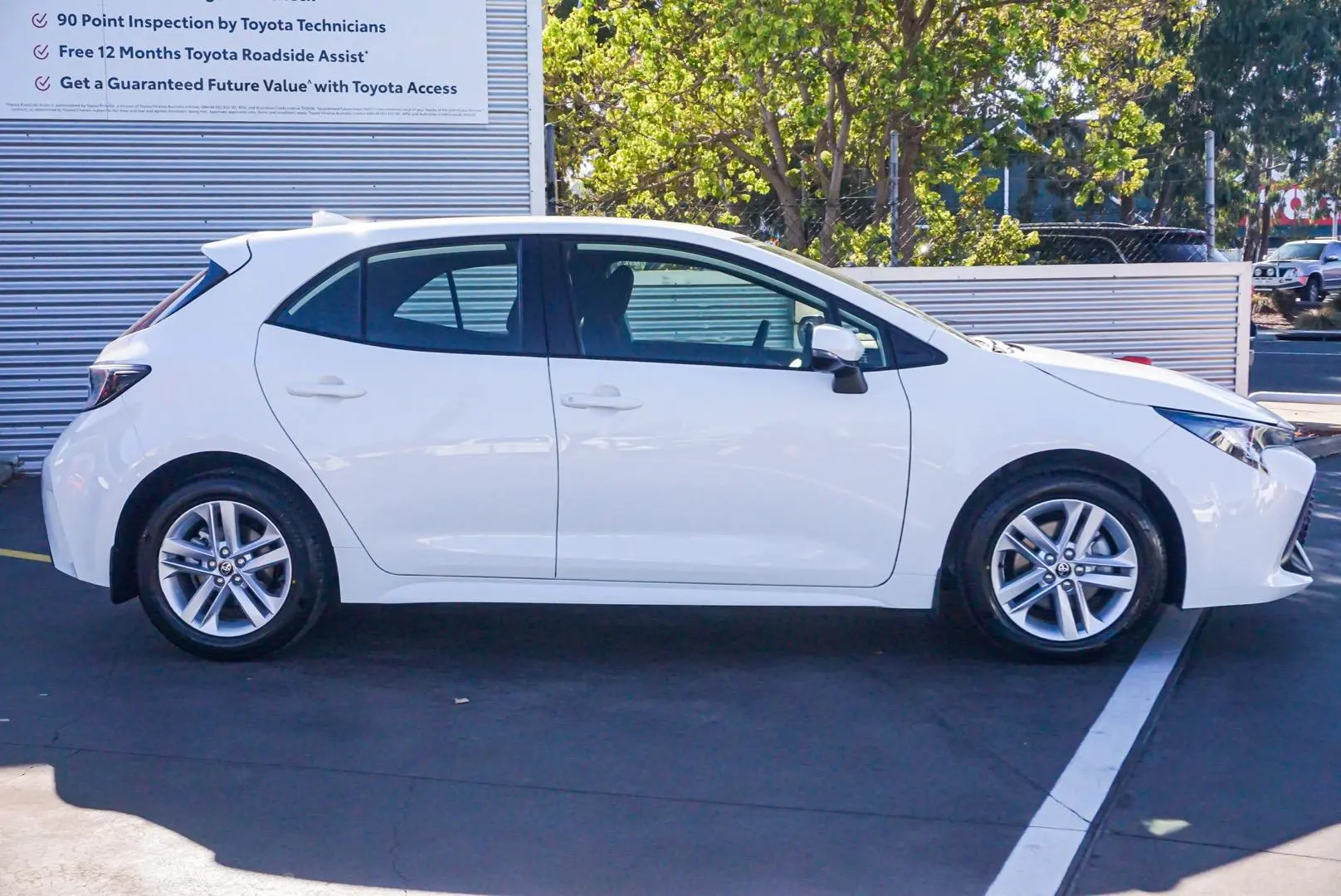 2021 Toyota Corolla Gallery Image 3