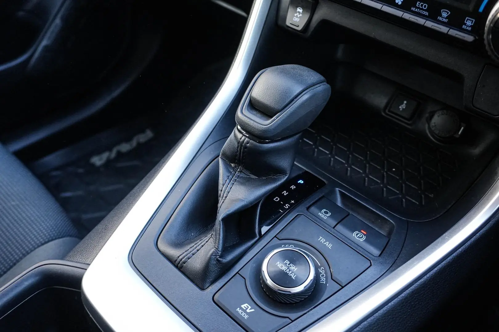 2022 Toyota RAV4 Gallery Image 19