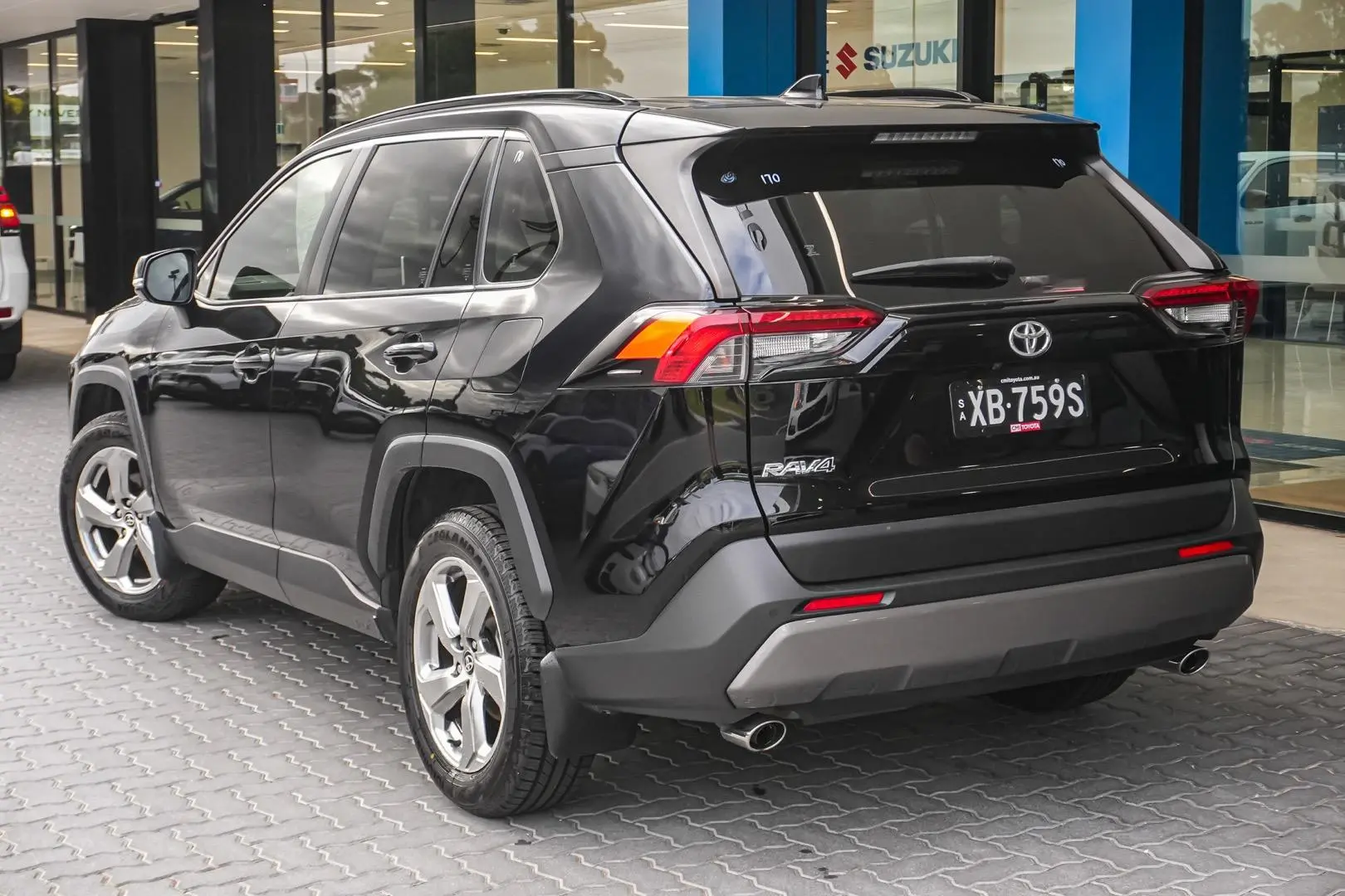2021 Toyota RAV4 Gallery Image 3