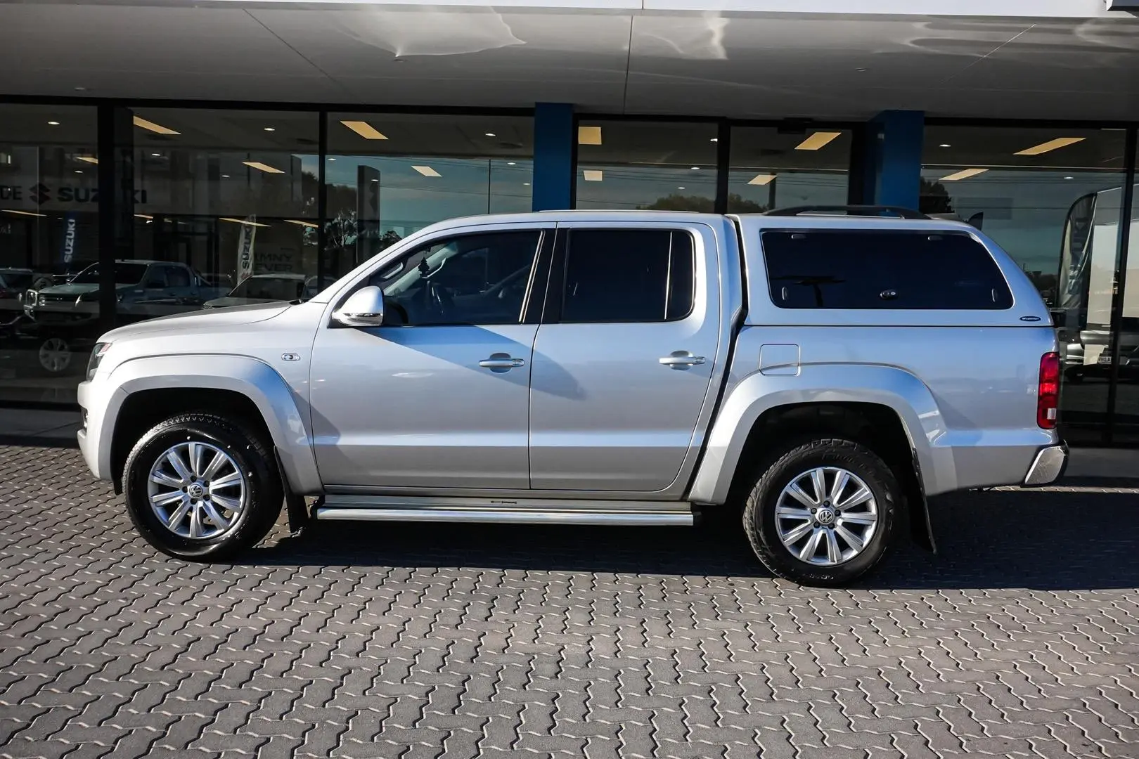 2011 Volkswagen Amarok Gallery Image 4