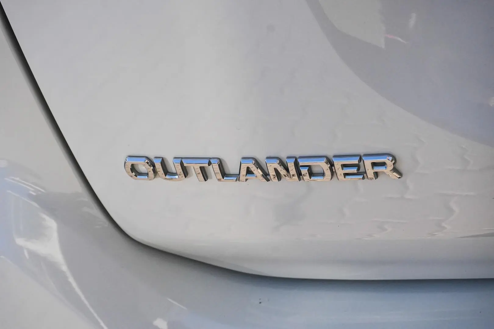 2019 Mitsubishi Outlander Gallery Image 15