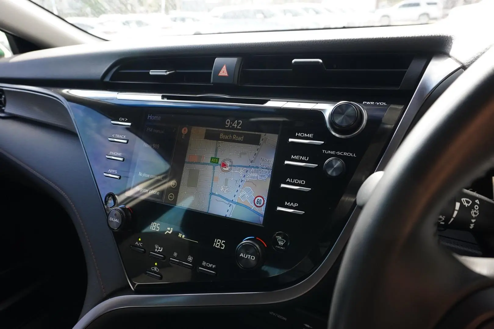 2019 Toyota Camry Gallery Image 22