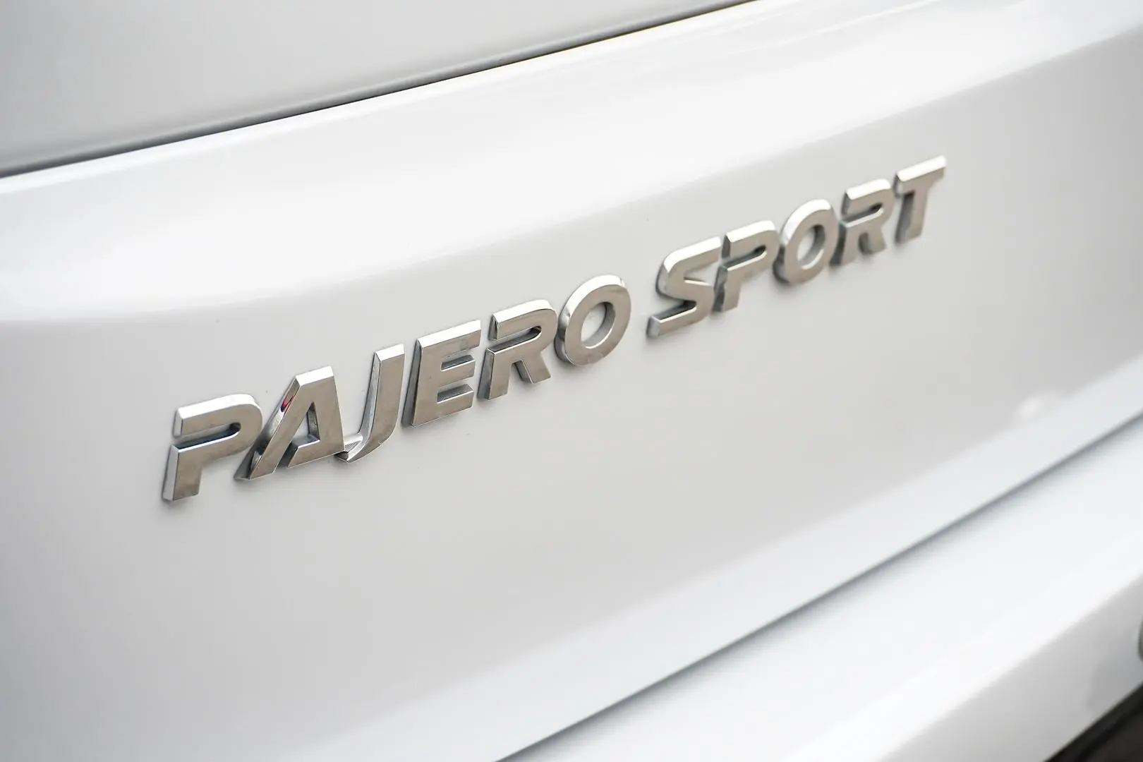 2022 Mitsubishi Pajero Sport Gallery Image 16