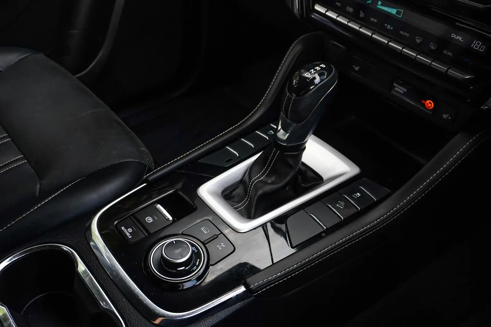 2022 Isuzu MU-X Gallery Image 23