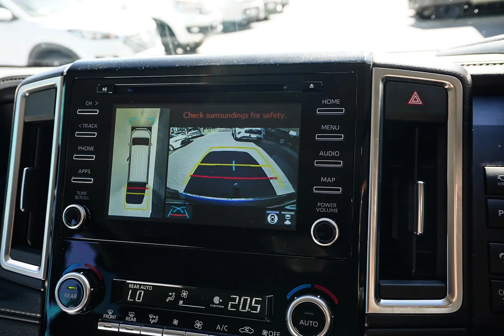 2019 Toyota Granvia Gallery Image 28