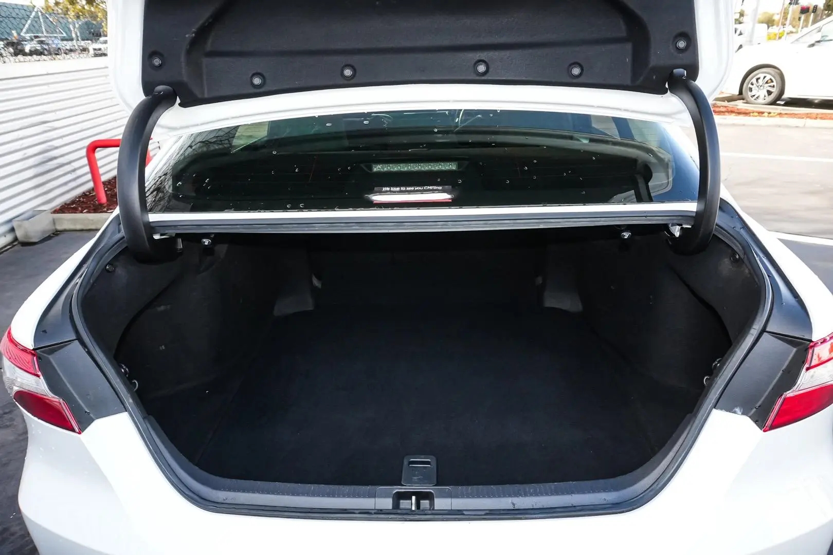 2018 Toyota Camry Gallery Image 10