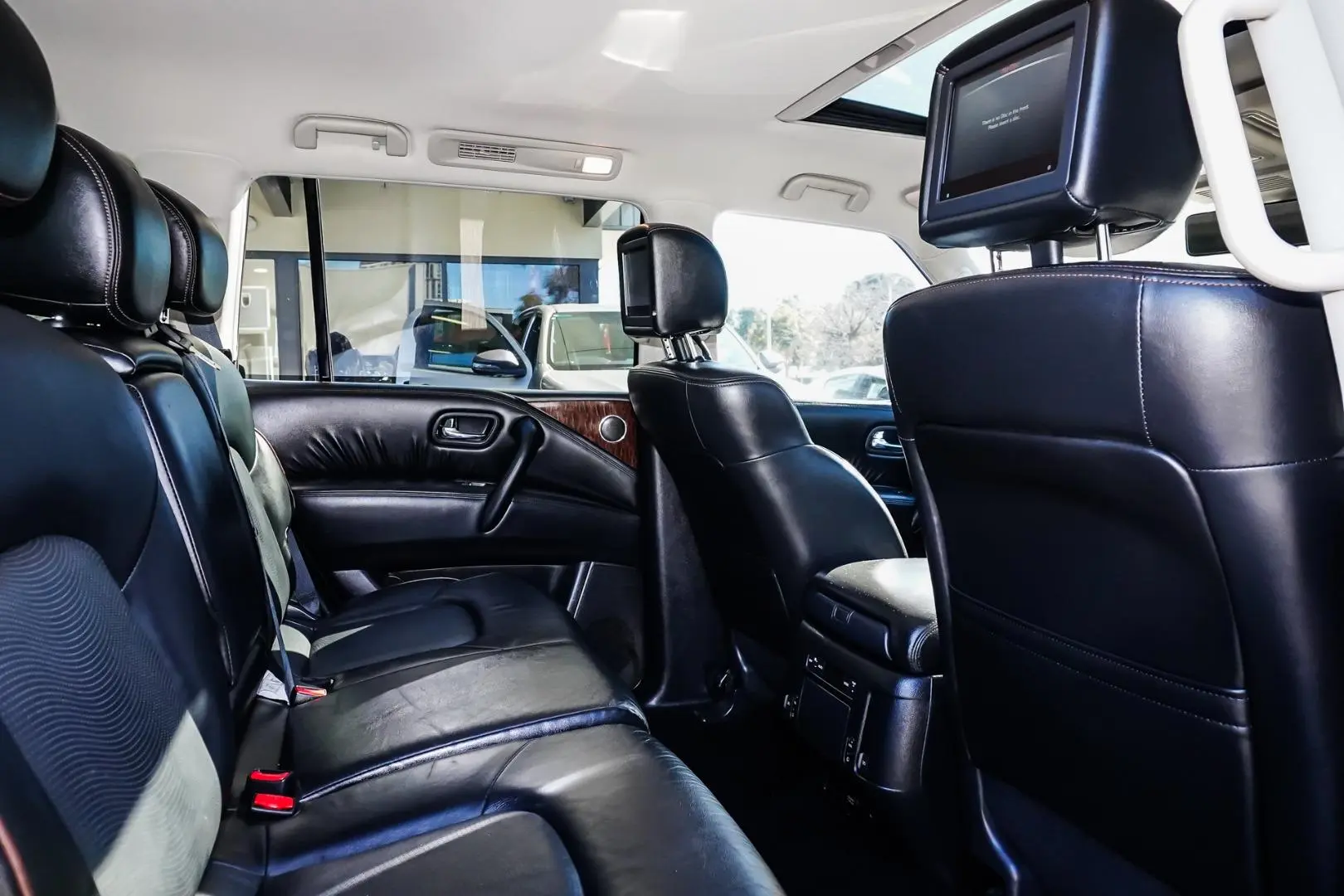 2022 Nissan Patrol Gallery Image 9