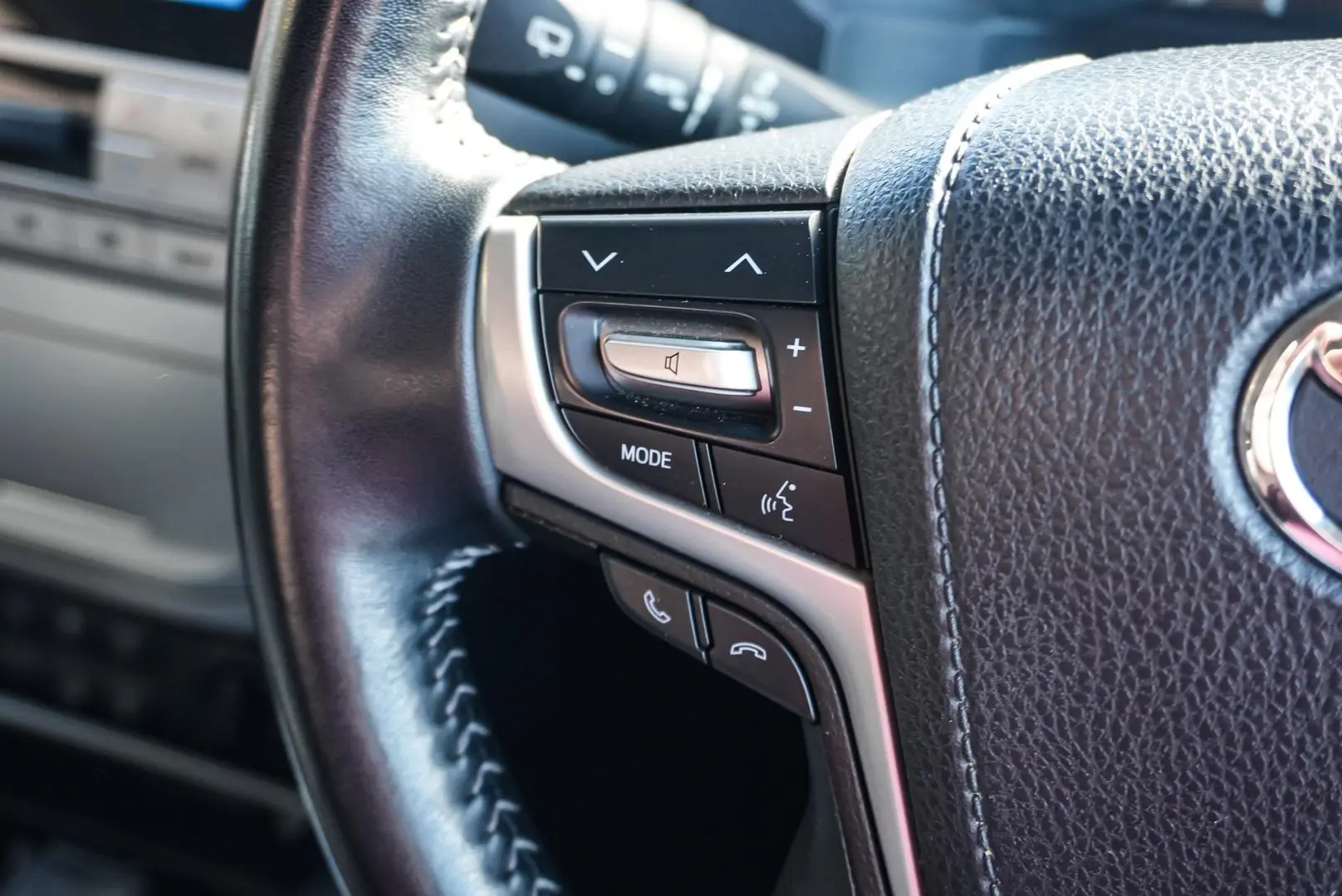 2021 Toyota Landcruiser Prado Gallery Image 19