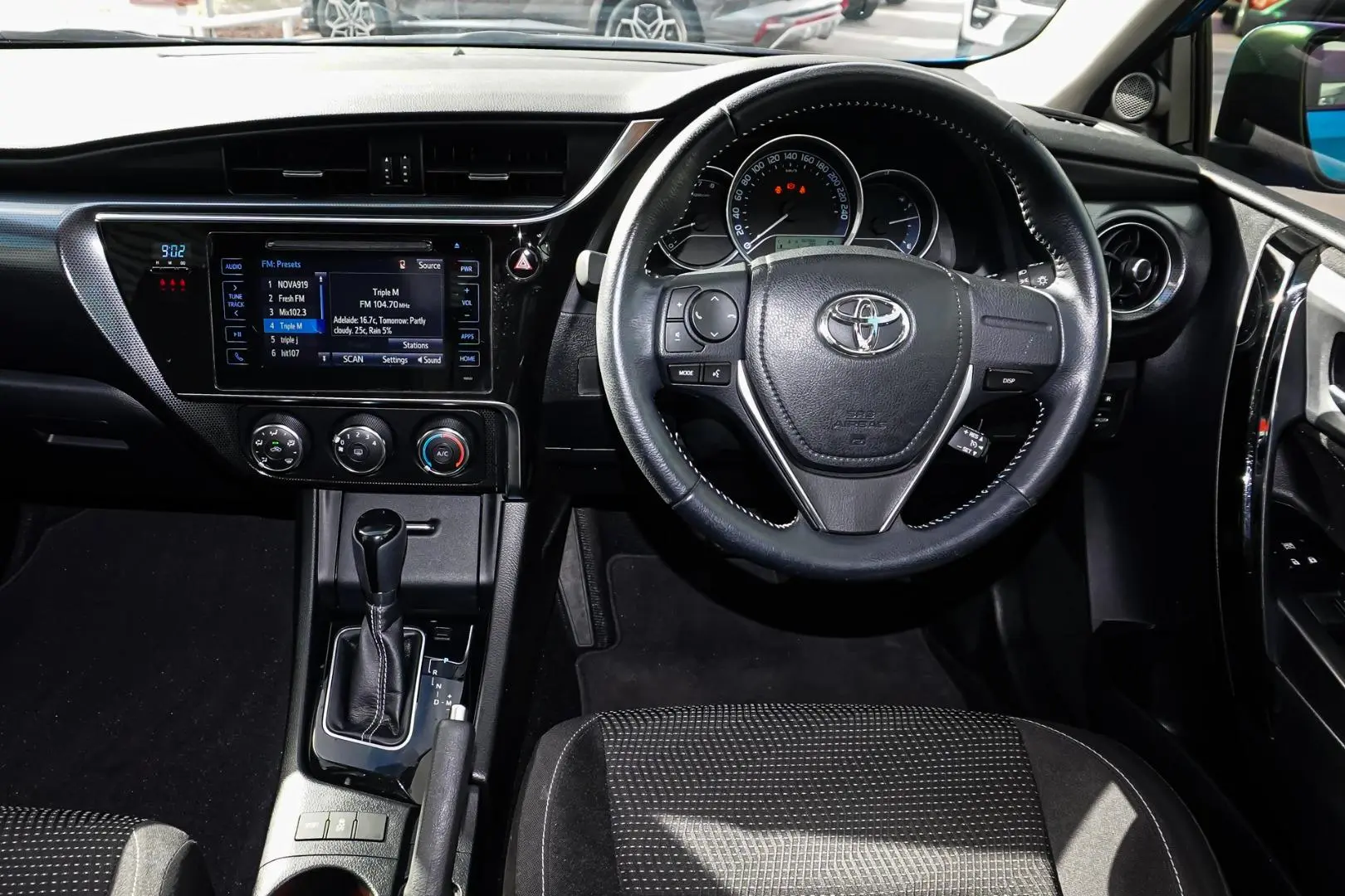 2016 Toyota Corolla Gallery Image 9