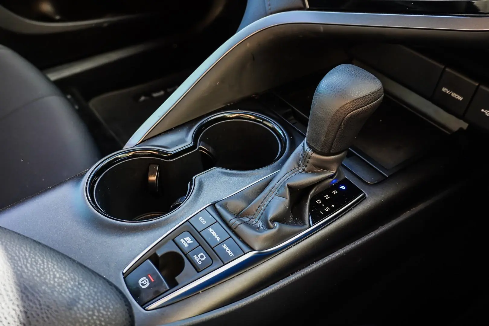 2024 Toyota Camry Gallery Image 19